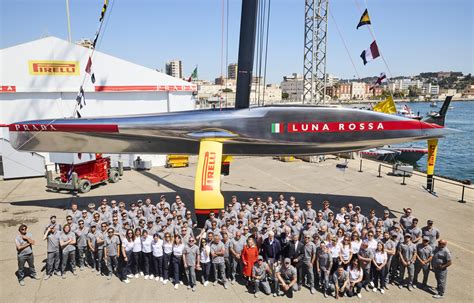 dimensioni barca prada|The new Luna Rossa is born .